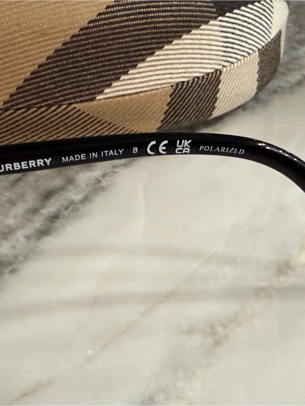BURBERRY BE 4216 3001T3 Black cat eye Polarized grey gradient sunglasses
